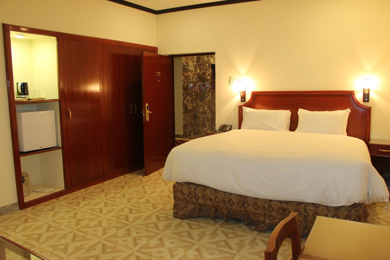 Indus Hotel Hyderabad Luaran gambar